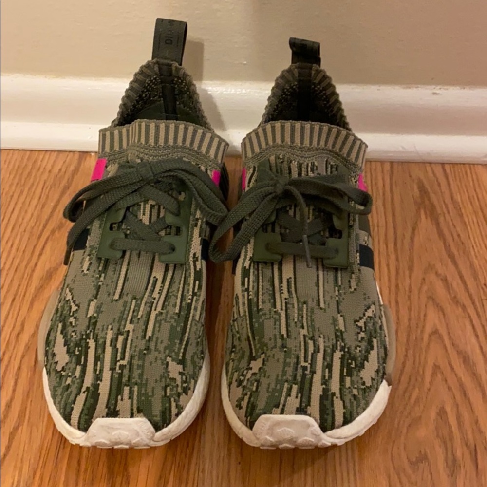 Adidas tennis shoes
